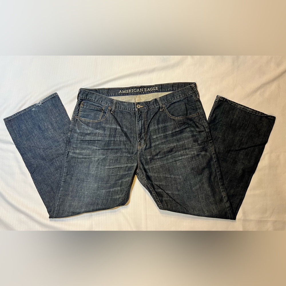 American Eagle Outfitters Men's Dark Blue low rise boot cut  Jeans 42 x 32 (f3)